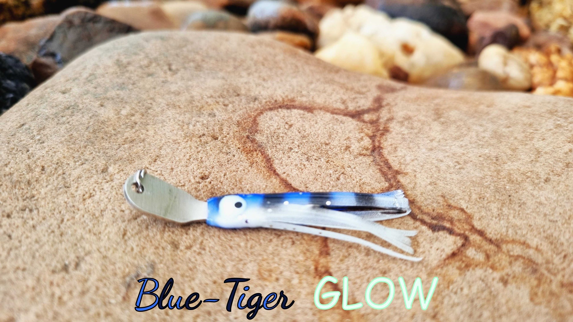 blue-tiger-glow